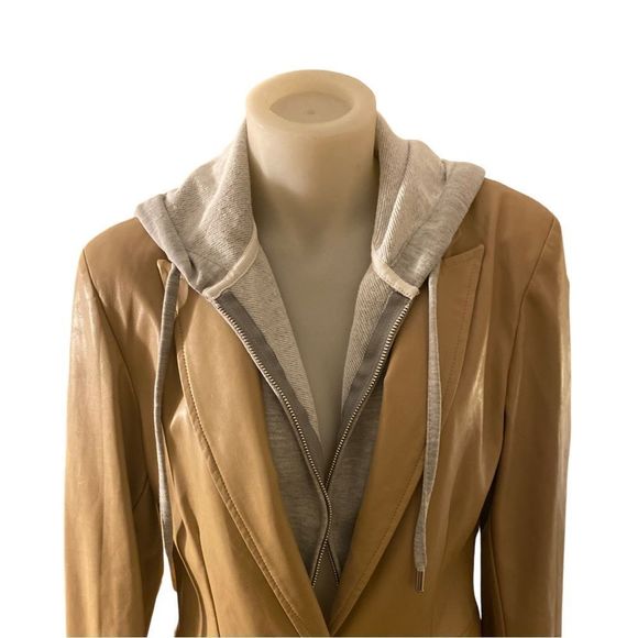 Evereve Vegan blazer -S tan , gray sweatshirt insert , NWT , - Picture 2 of 5